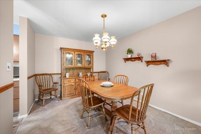 1605 E Central Road 301A, Arlington Heights, IL 60005