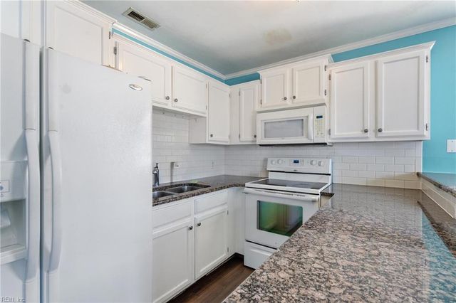 3440 Clover RD E, Chesapeake, VA 23321