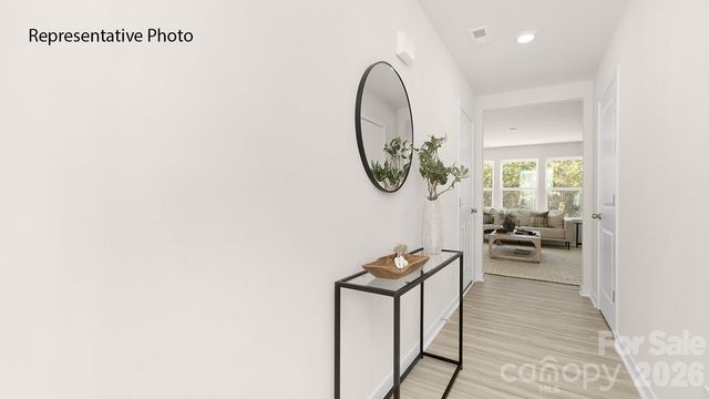 2142 10th Street SE, Hickory, NC 28602