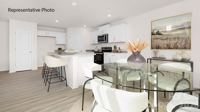 2142 10th Street SE, Hickory, NC 28602