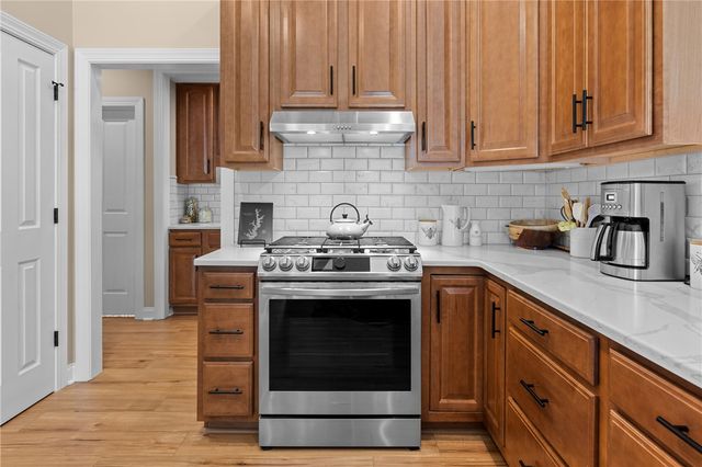 206 N Beacon Shores Drive, Seneca, SC 29672