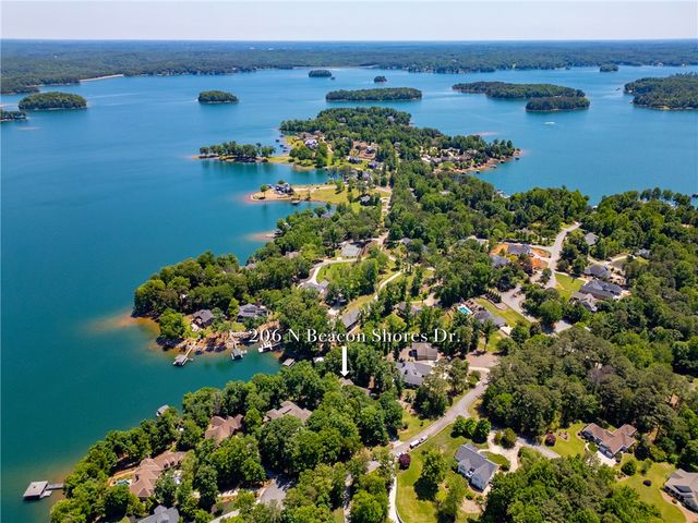 206 N Beacon Shores Drive, Seneca, SC 29672