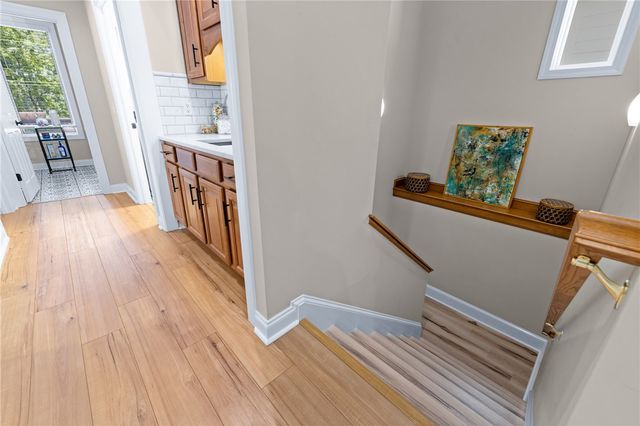 206 N Beacon Shores Drive, Seneca, SC 29672