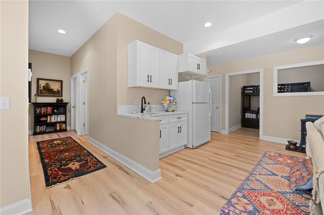 206 N Beacon Shores Drive, Seneca, SC 29672