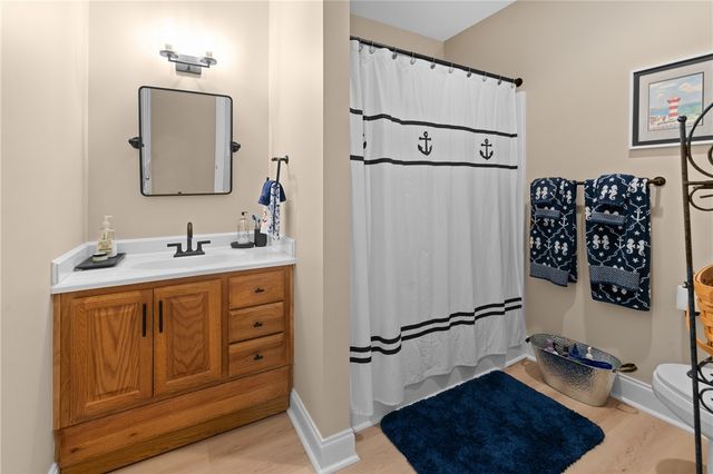 206 N Beacon Shores Drive, Seneca, SC 29672