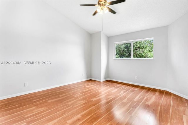 3433 NW 44th St 203, Oakland Park, FL 33309