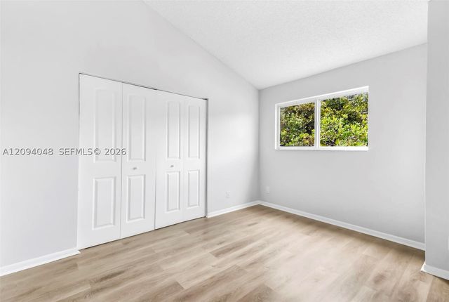 3433 NW 44th St 203, Oakland Park, FL 33309
