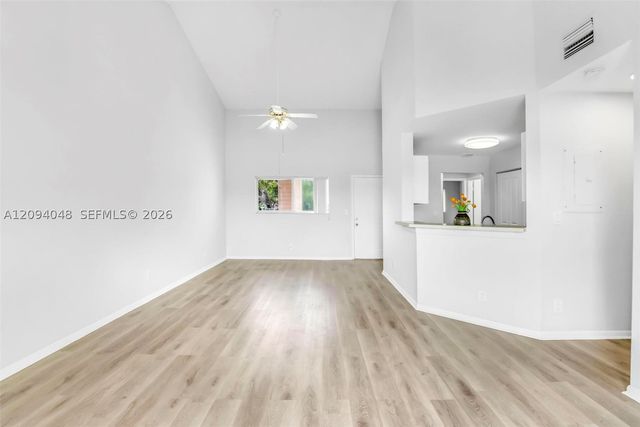 3433 NW 44th St 203, Oakland Park, FL 33309