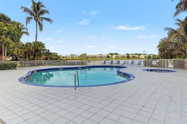 3433 NW 44th St 203, Oakland Park, FL 33309