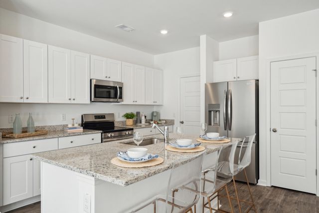 738 Ridgley Drive, Summerville, SC 29486