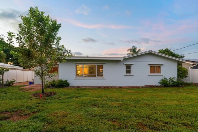 4390 20TH AVENUE N, St Petersburg, FL 33713