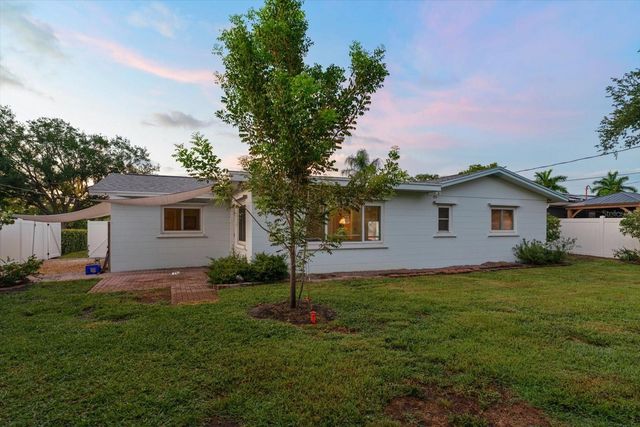 4390 20TH AVENUE N, St Petersburg, FL 33713