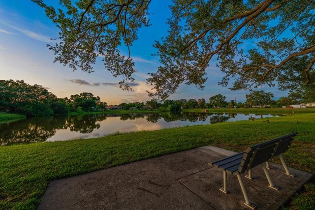 4390 20TH AVENUE N, St Petersburg, FL 33713