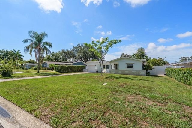 4390 20TH AVENUE N, St Petersburg, FL 33713