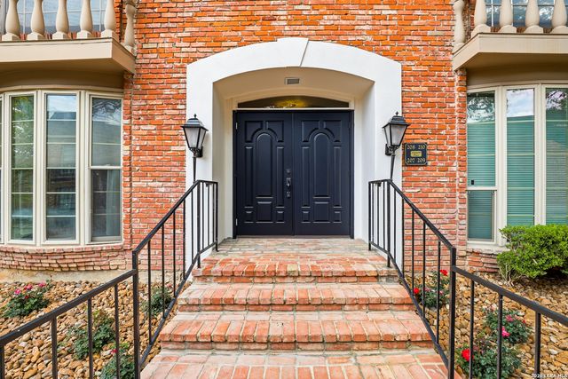 7500 Callaghan Rd Apt 210, San Antonio, TX 78229