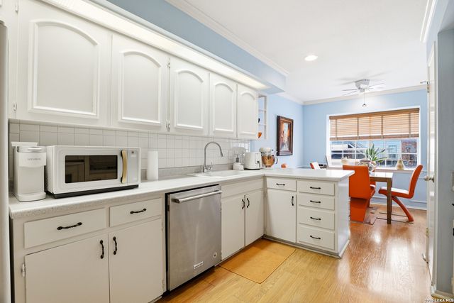 7500 Callaghan Rd Apt 210, San Antonio, TX 78229