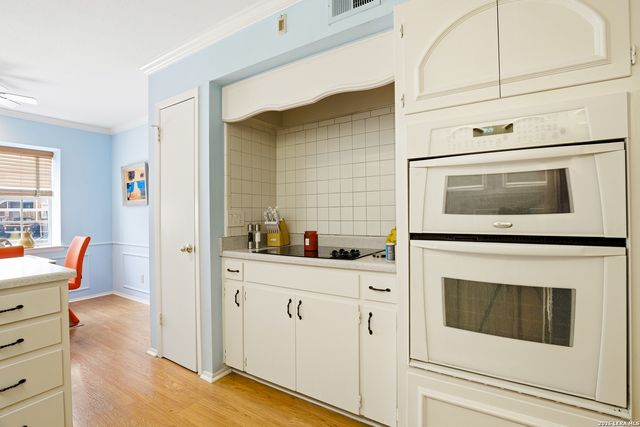 7500 Callaghan Rd Apt 210, San Antonio, TX 78229