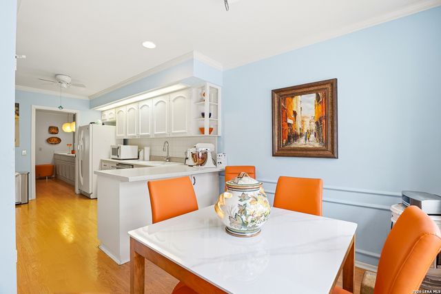 7500 Callaghan Rd Apt 210, San Antonio, TX 78229