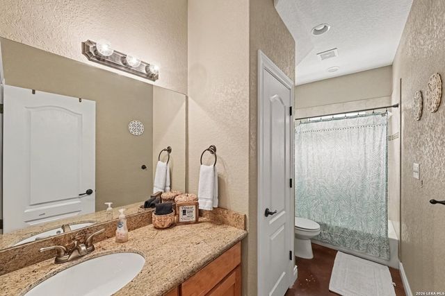 700 OAKLEAF DR, Canyon Lake, TX 78133