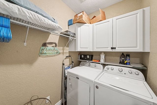 700 OAKLEAF DR, Canyon Lake, TX 78133