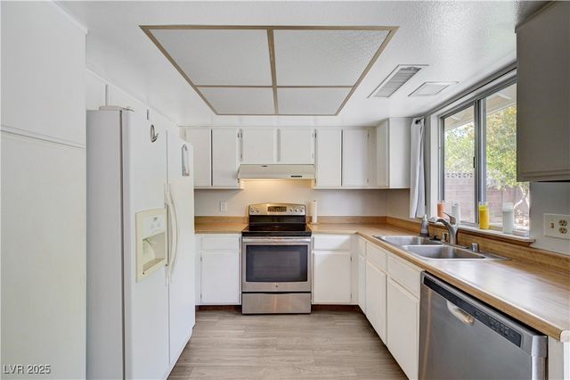 8908 Torcello Drive, Las Vegas, NV 89117