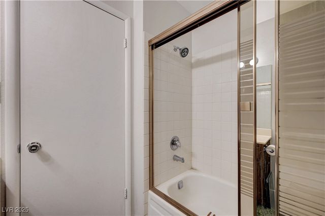 8908 Torcello Drive, Las Vegas, NV 89117