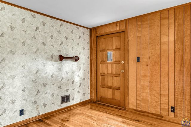 3803 NW Wilder RD, Topeka, KS 66617