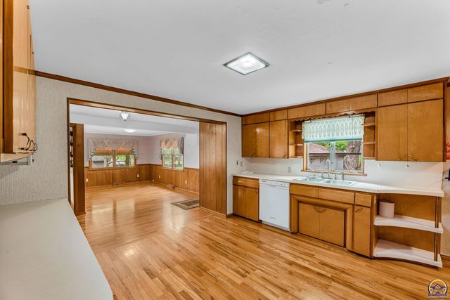 3803 NW Wilder RD, Topeka, KS 66617