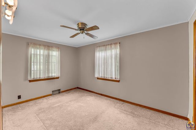 3803 NW Wilder RD, Topeka, KS 66617