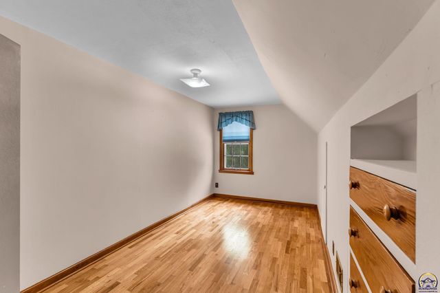 3803 NW Wilder RD, Topeka, KS 66617