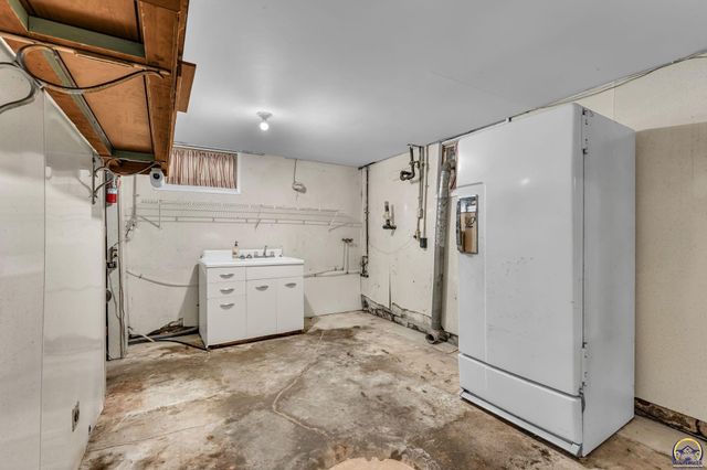 3803 NW Wilder RD, Topeka, KS 66617