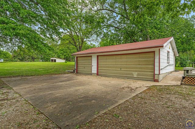 3803 NW Wilder RD, Topeka, KS 66617