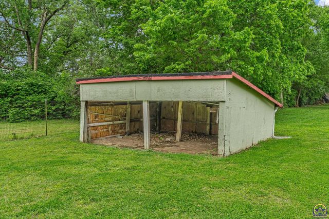 3803 NW Wilder RD, Topeka, KS 66617