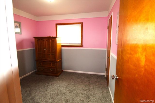 32474 Leona Street, Garden City, MI 48135