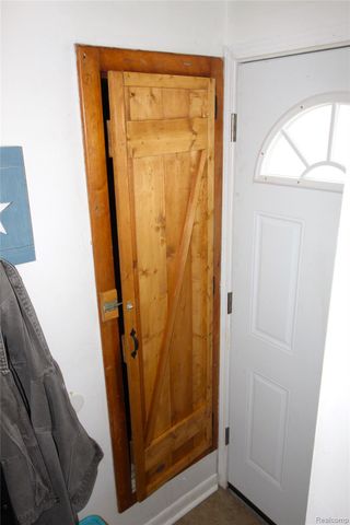 32474 Leona Street, Garden City, MI 48135