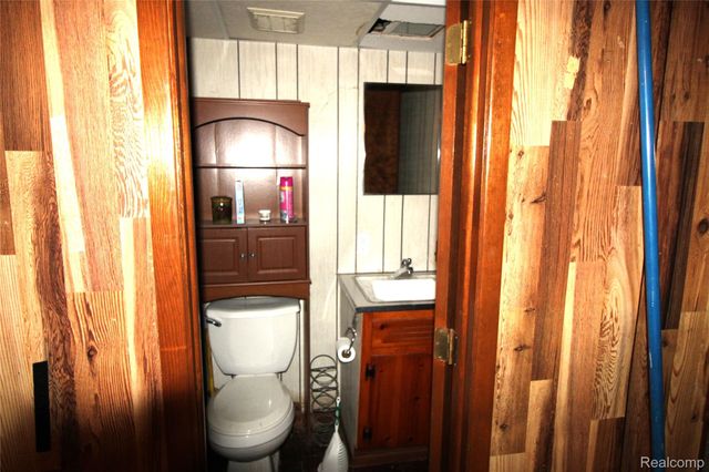 32474 Leona Street, Garden City, MI 48135