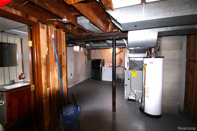 32474 Leona Street, Garden City, MI 48135