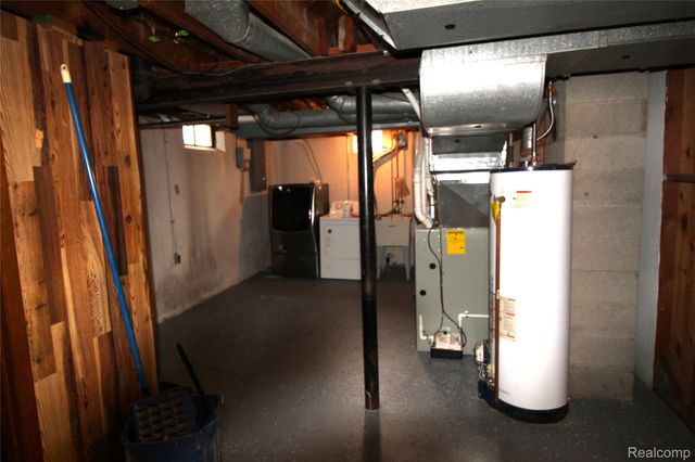 32474 Leona Street, Garden City, MI 48135