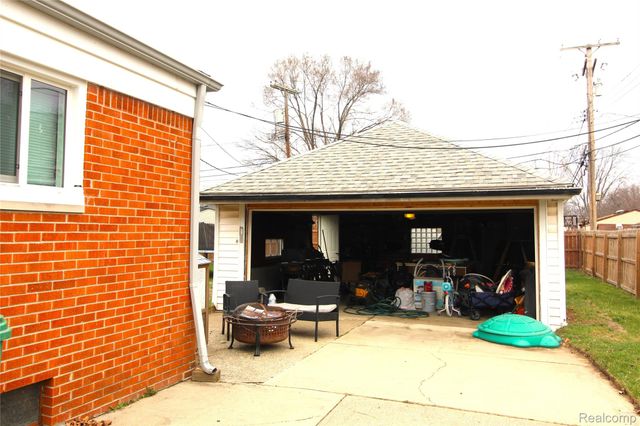 32474 Leona Street, Garden City, MI 48135