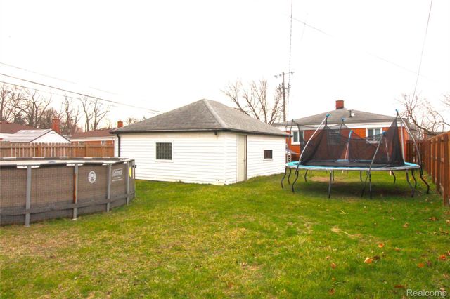 32474 Leona Street, Garden City, MI 48135