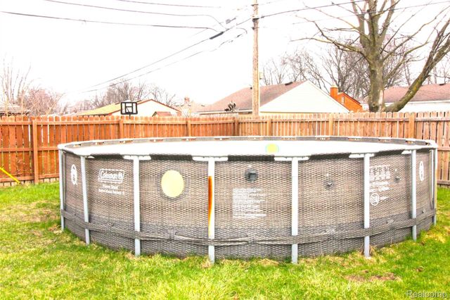 32474 Leona Street, Garden City, MI 48135