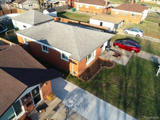 32474 Leona Street, Garden City, MI 48135