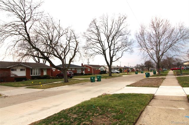 32474 Leona Street, Garden City, MI 48135