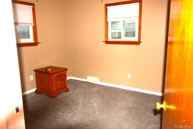 32474 Leona Street, Garden City, MI 48135