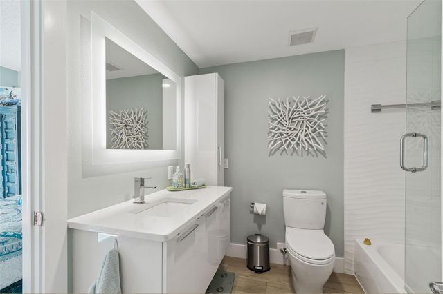 320 ISLAND WAY 101, Clearwater Beach, FL 33767