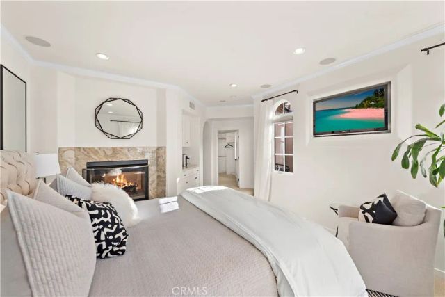 432 Acacia Avenue, Corona Del Mar, CA 92625
