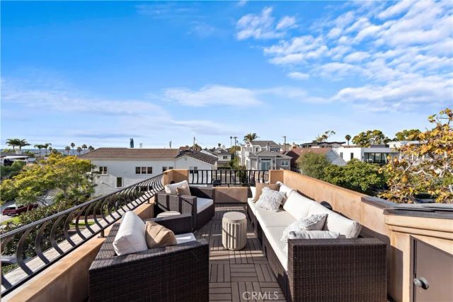432 Acacia Avenue, Corona Del Mar, CA 92625