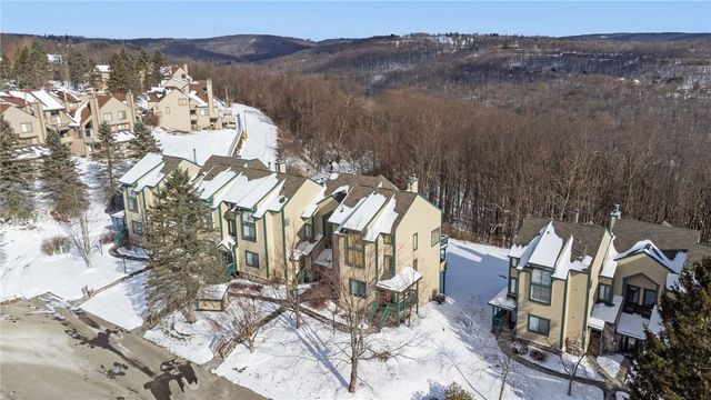 8011 MeadowRidge Drive, Seven Springs Resort, PA 15622
