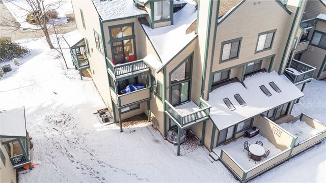 8011 MeadowRidge Drive, Seven Springs Resort, PA 15622