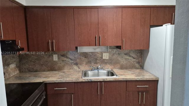 7220 Pembroke Rd 8, Miramar, FL 33023